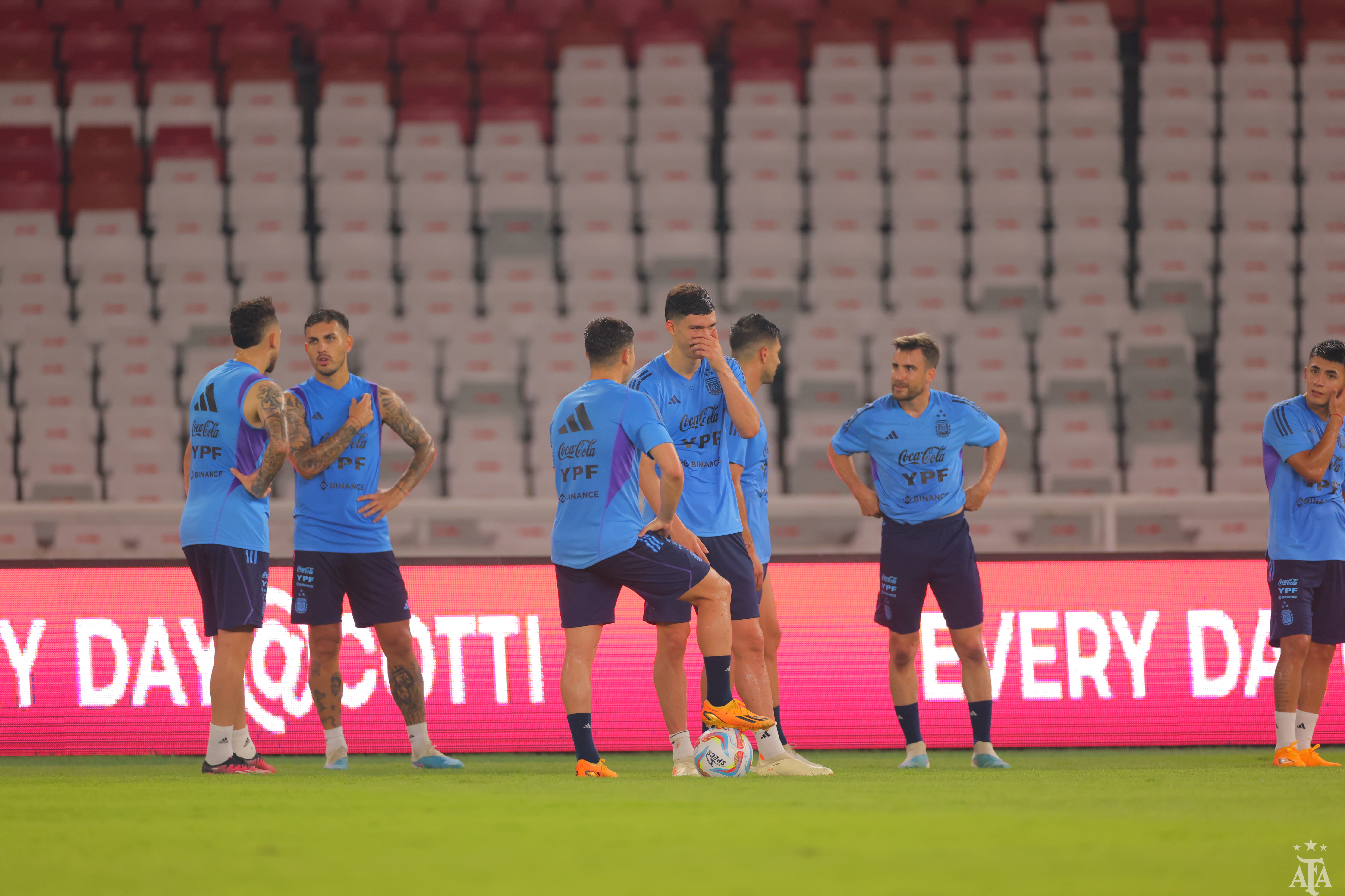 Primer entrenamiento de cara al partido ante Indonesia