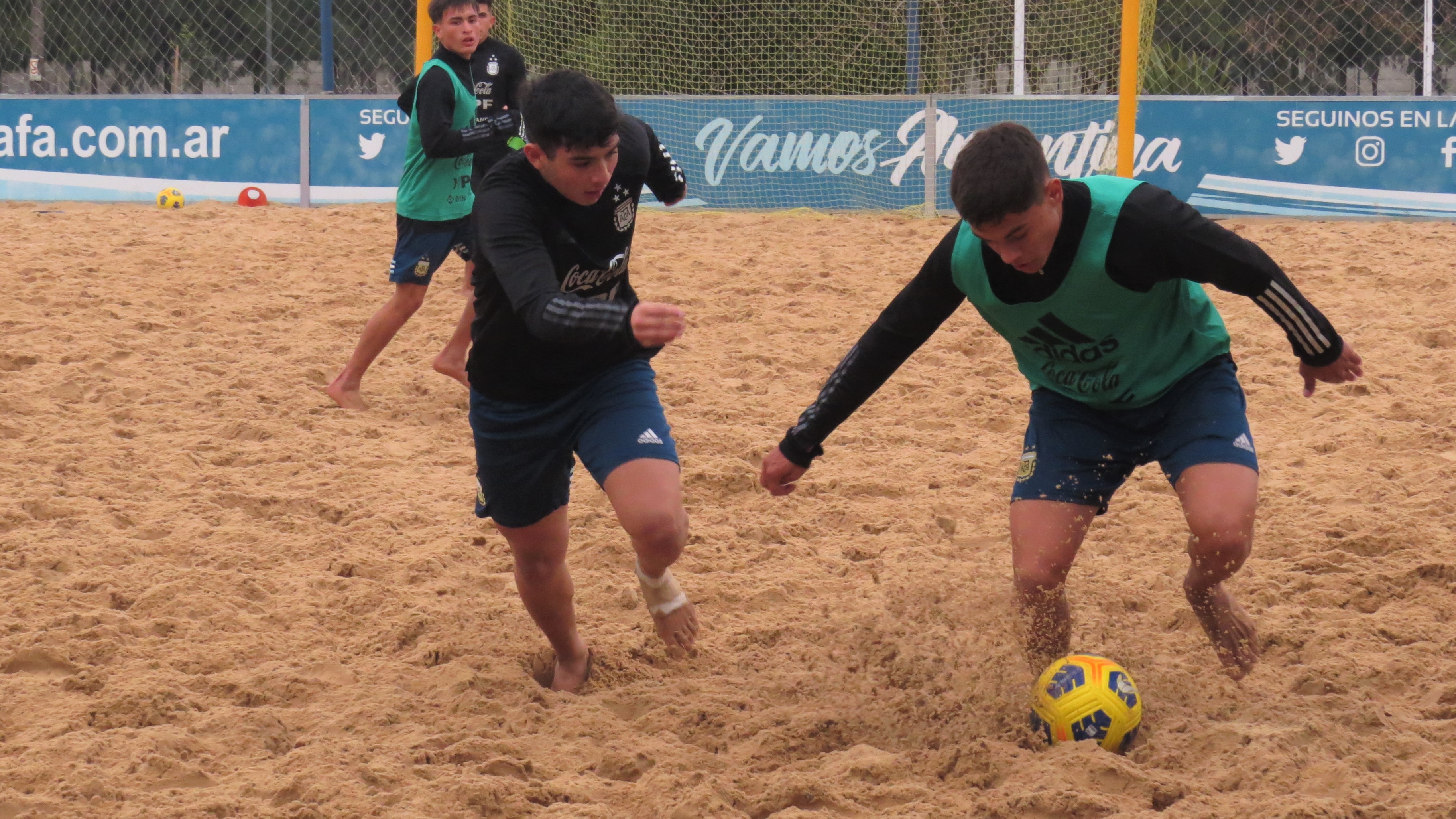 Fútbol Playa: comenzó la semana de prácticas para las preselecciones Mayor y Sub 20