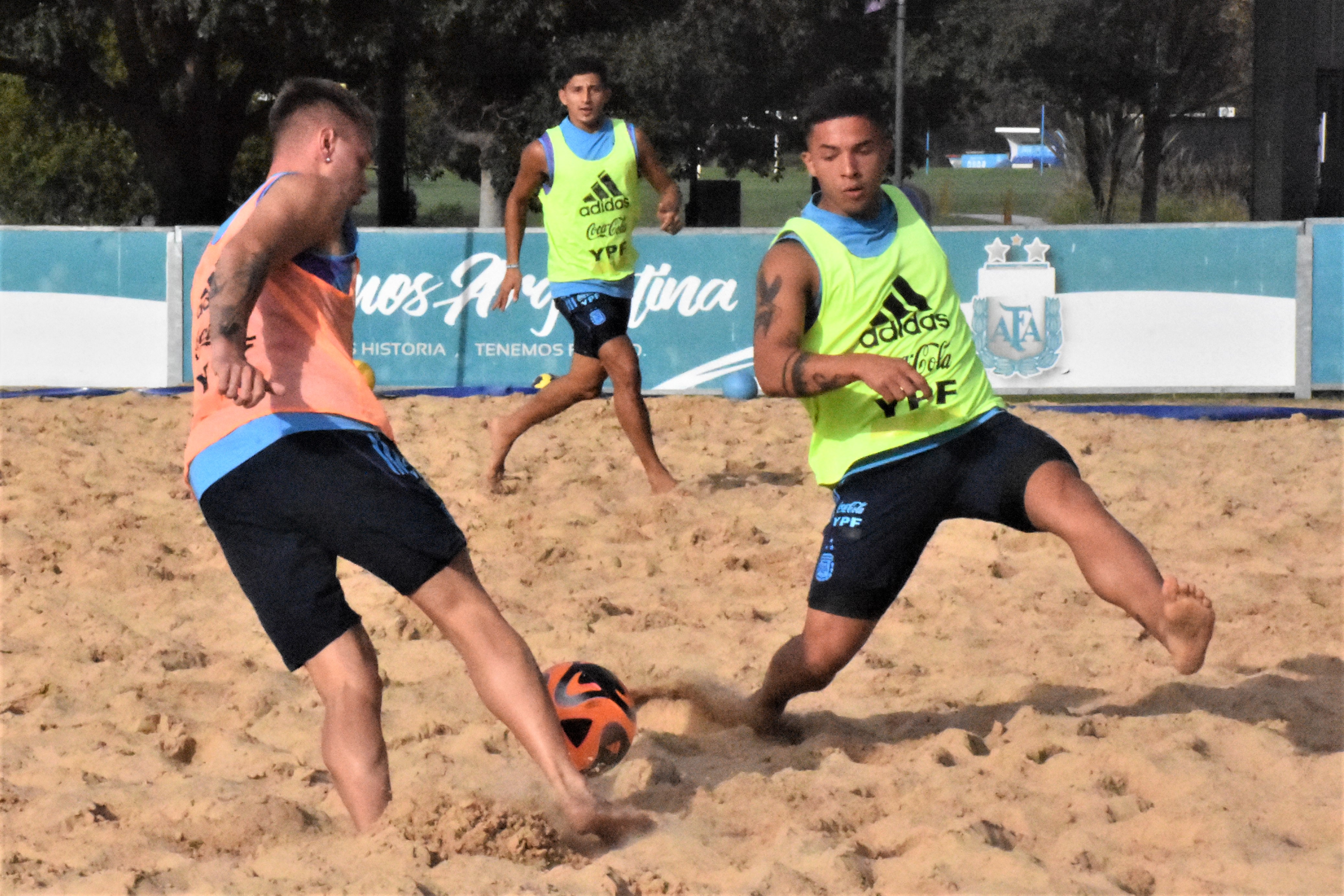 Fútbol Playa: las categorías Mayor y Sub 20 completaron un nuevo microciclo