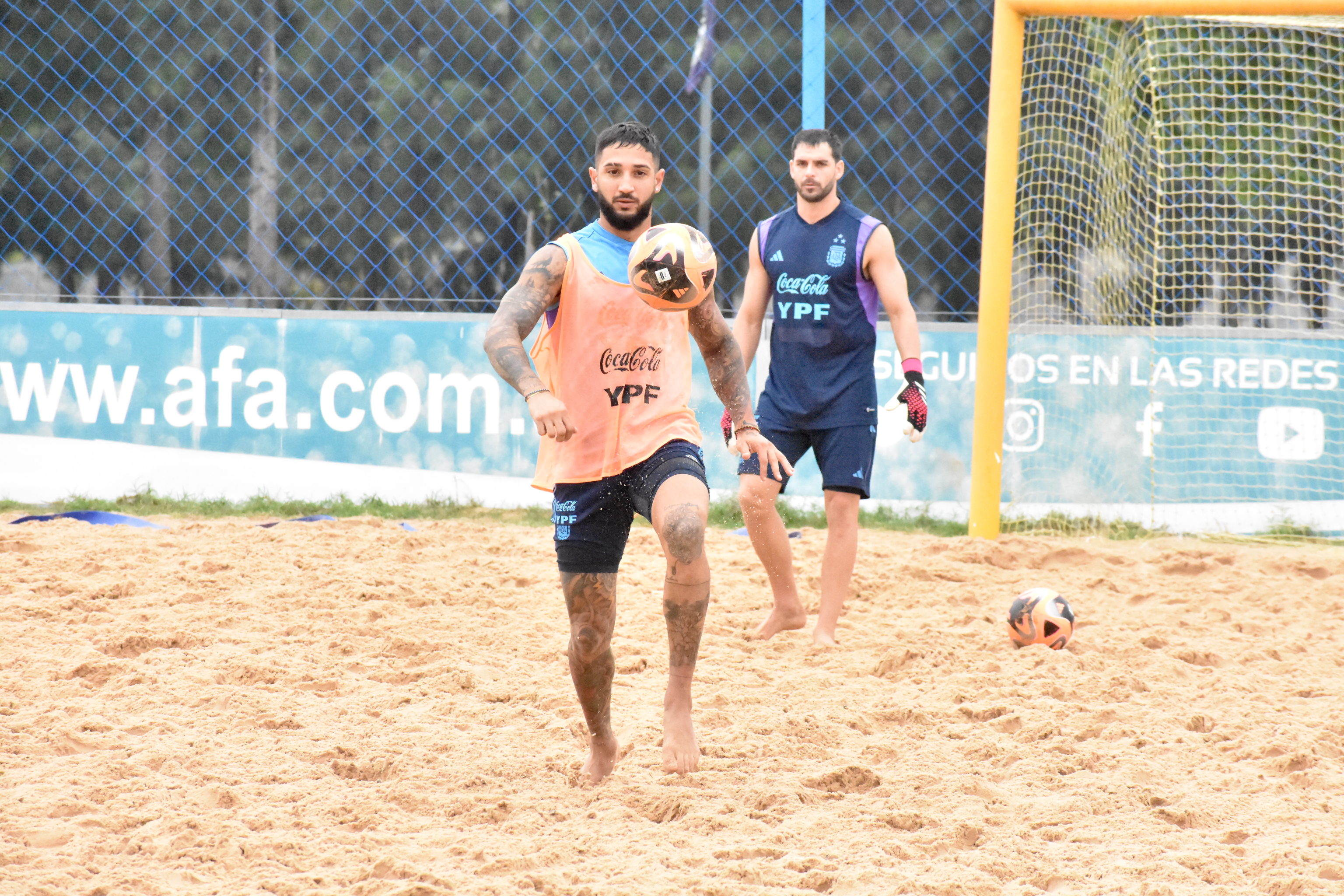 Fútbol Playa Mayor y Sub 20: entrenamientos previos a la Liga Evolución