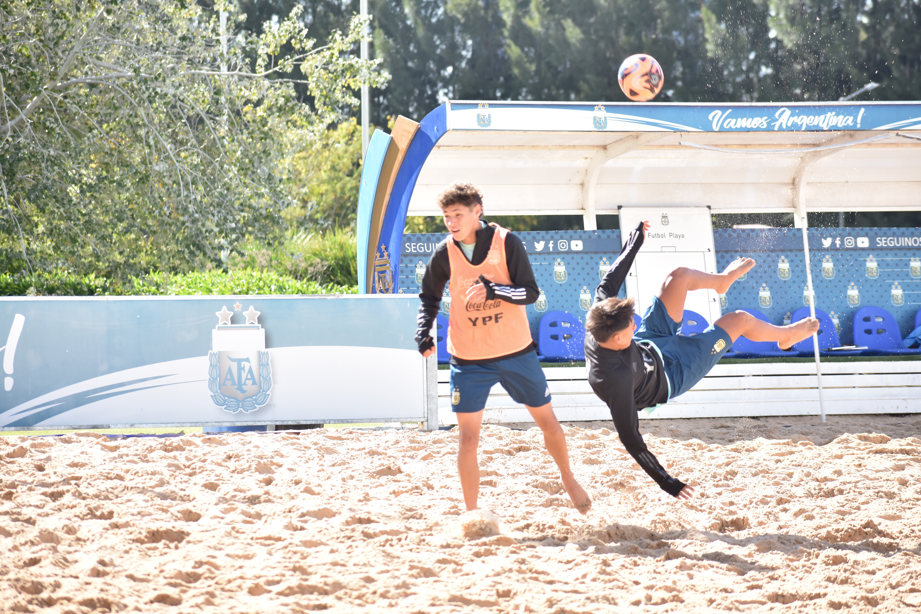Fútbol Playa Mayor y Sub 20: entrenamientos previos a la Liga Evolución