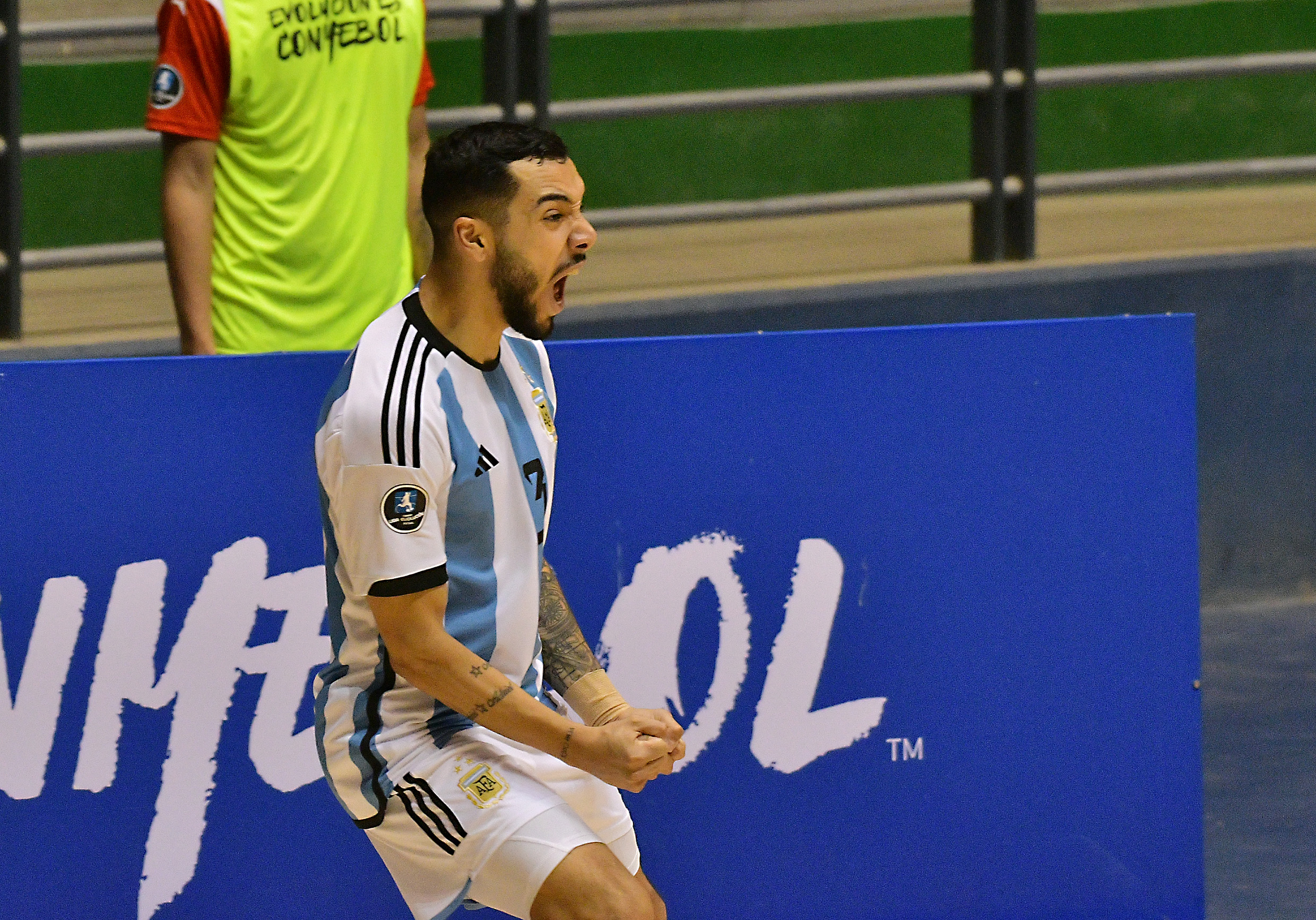 Futsal: victoria de la Sub 20 y empate de la Mayor frente a Paraguay