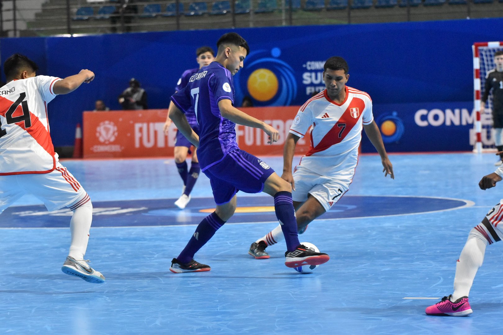 Futsal: en su debut en el Sudamericano, Argentina se impuso 3-0 ante Perú