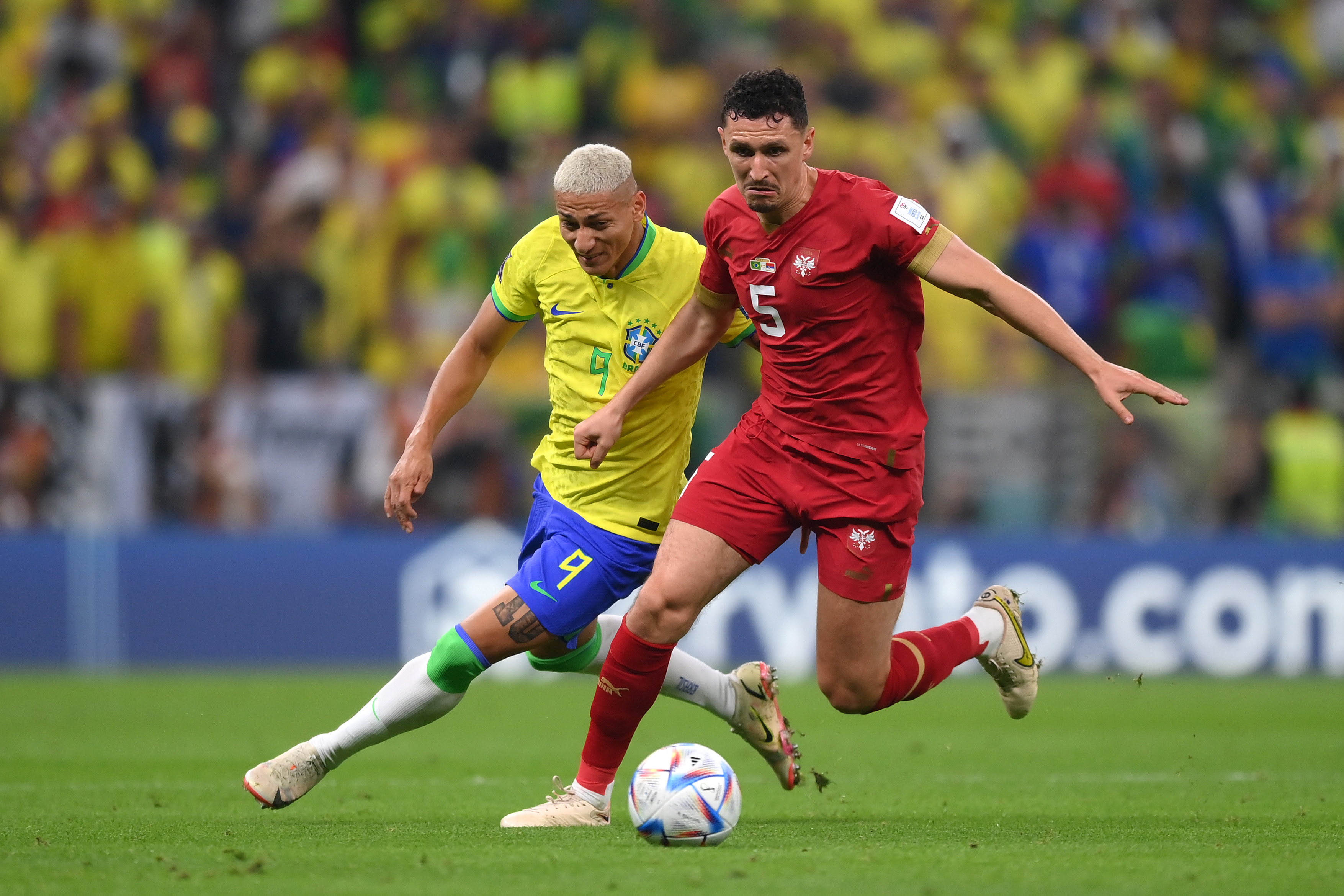 Brasil se impuso 2-0 ante Serbia 