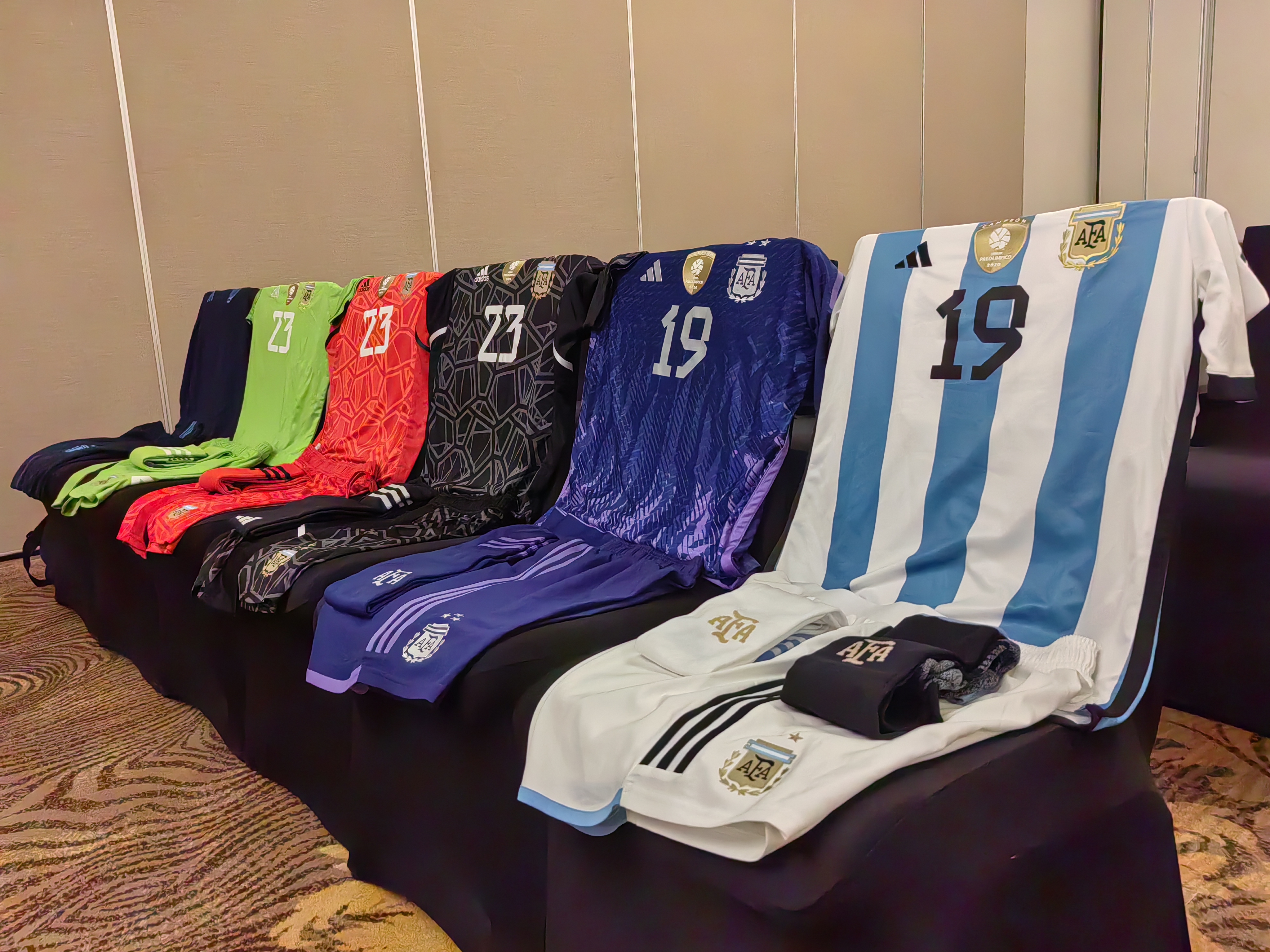 La delegación argentina visitó el Estadio Brígido Iriarte