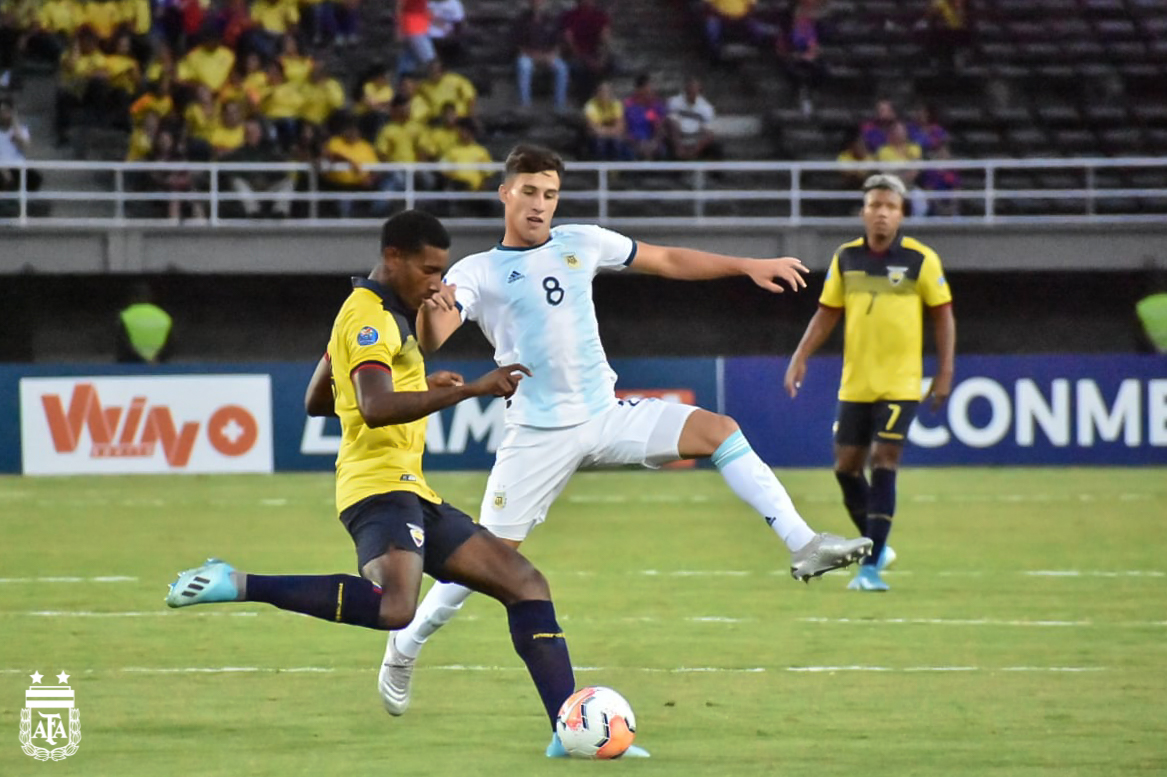La Selección Argentina superó 1-0 a Ecuador y clasificó al cuadrangular final