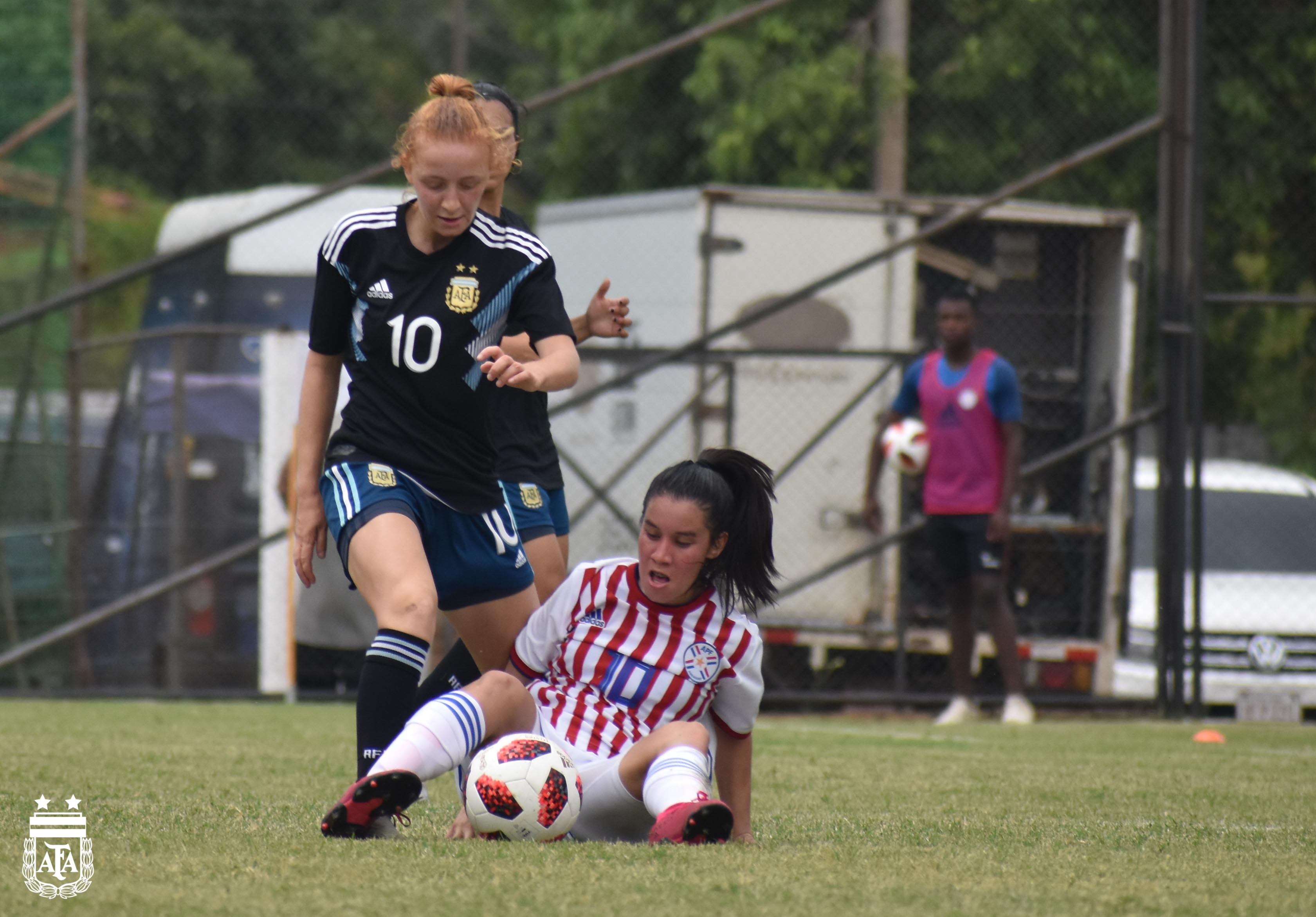 La Selección Femenina venció 2-1 a Paraguay en Asunción