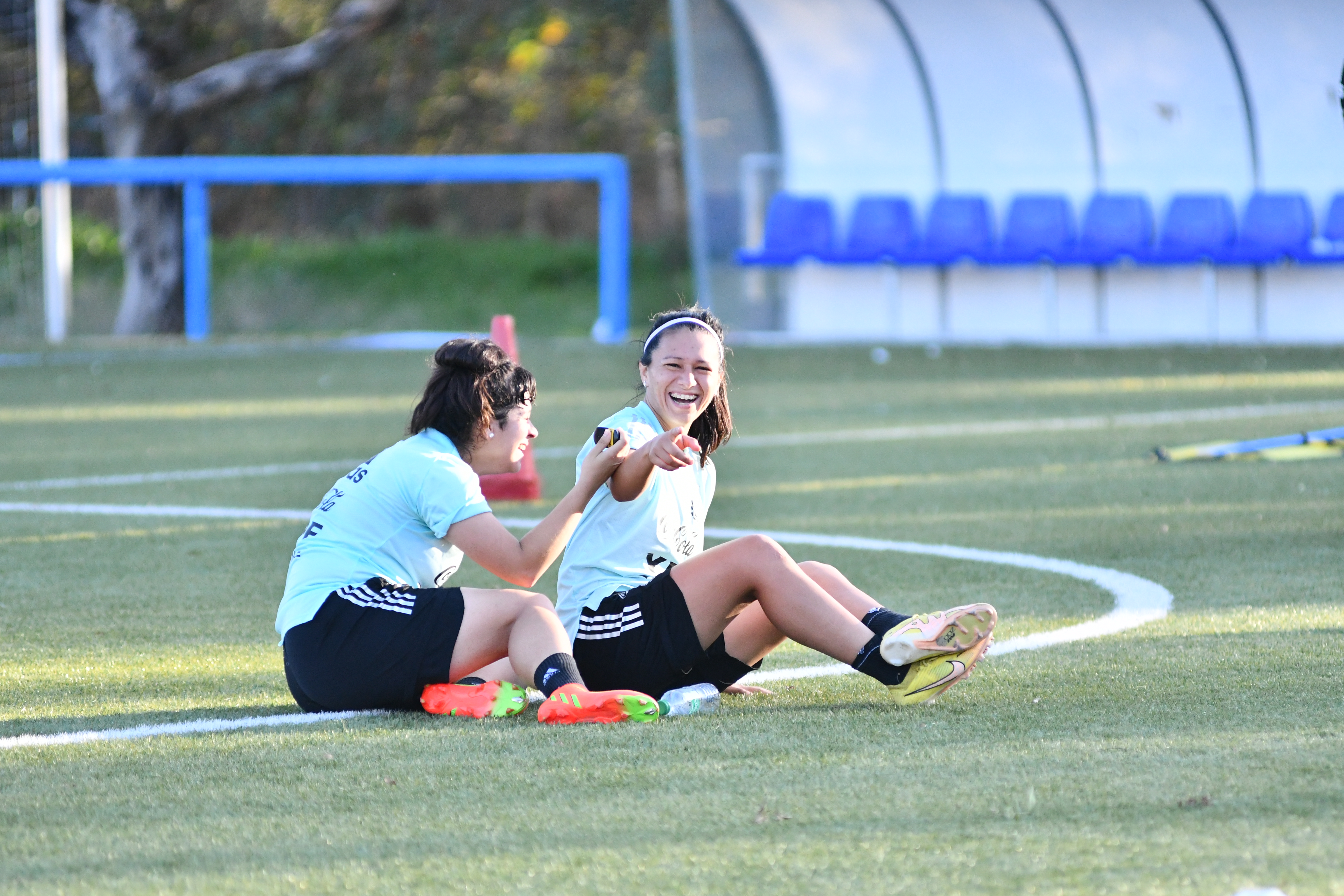 Con un amistoso, culminó la gira de la Selección Femenina en España