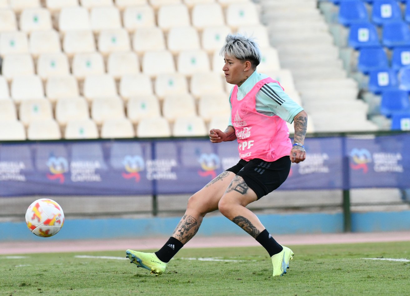 Última práctica de la Selección Femenina antes de enfrentar a España