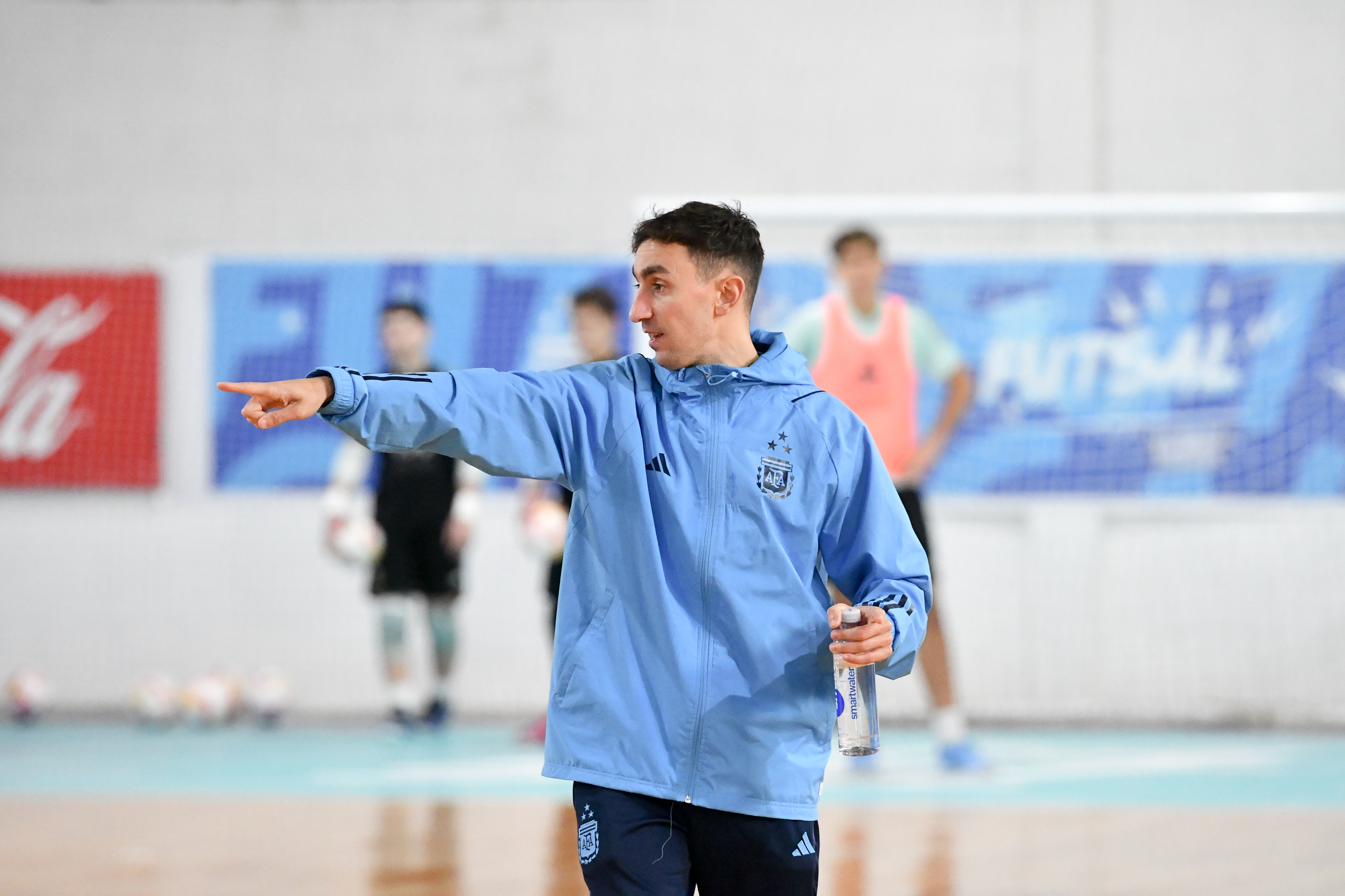 La Sub 17 de futsal cerró su semana con un amistoso ante Hebraica