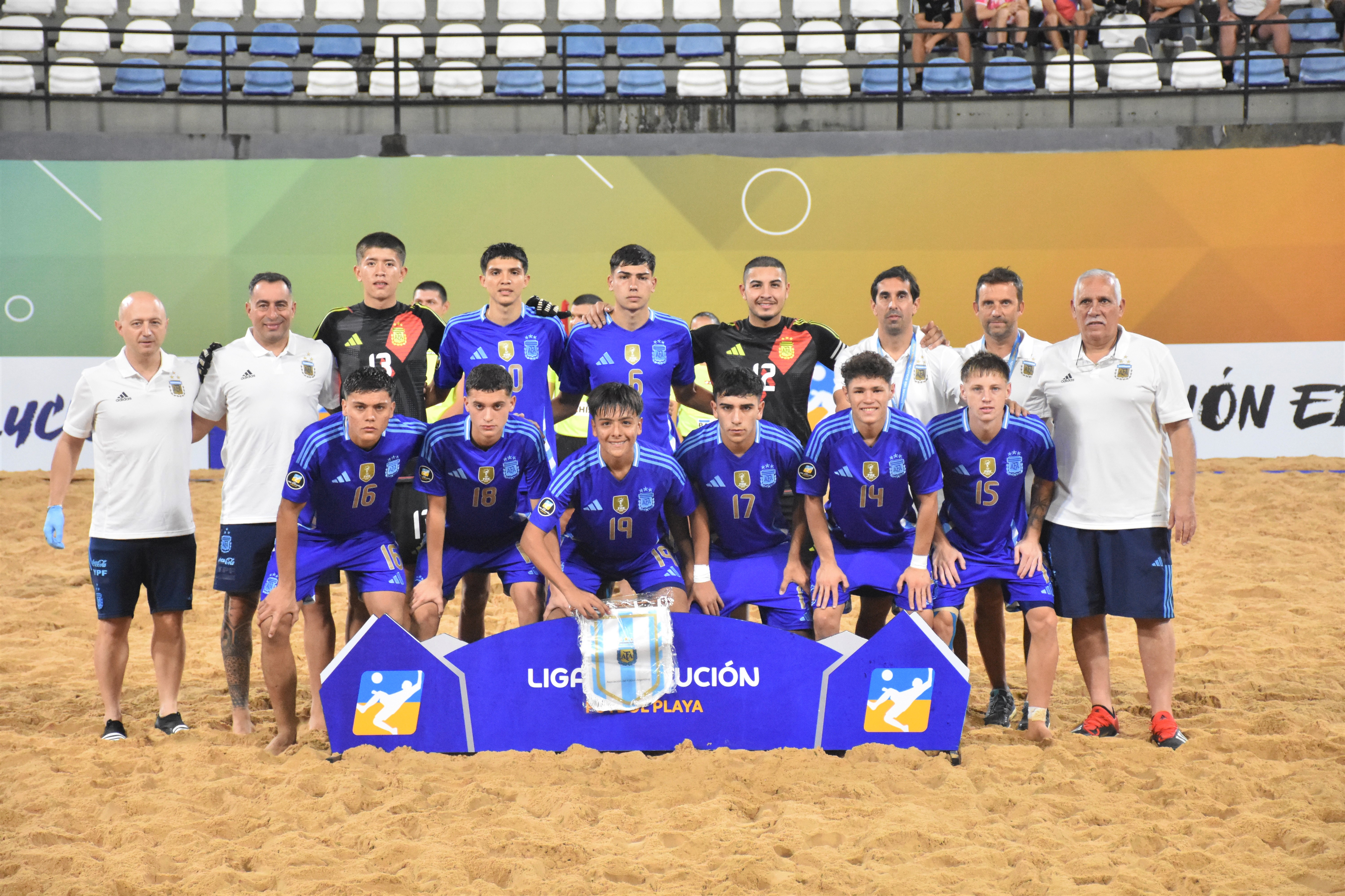 Liga Evolución de Fútbol Playa: triunfos de la Mayor y la Sub 20