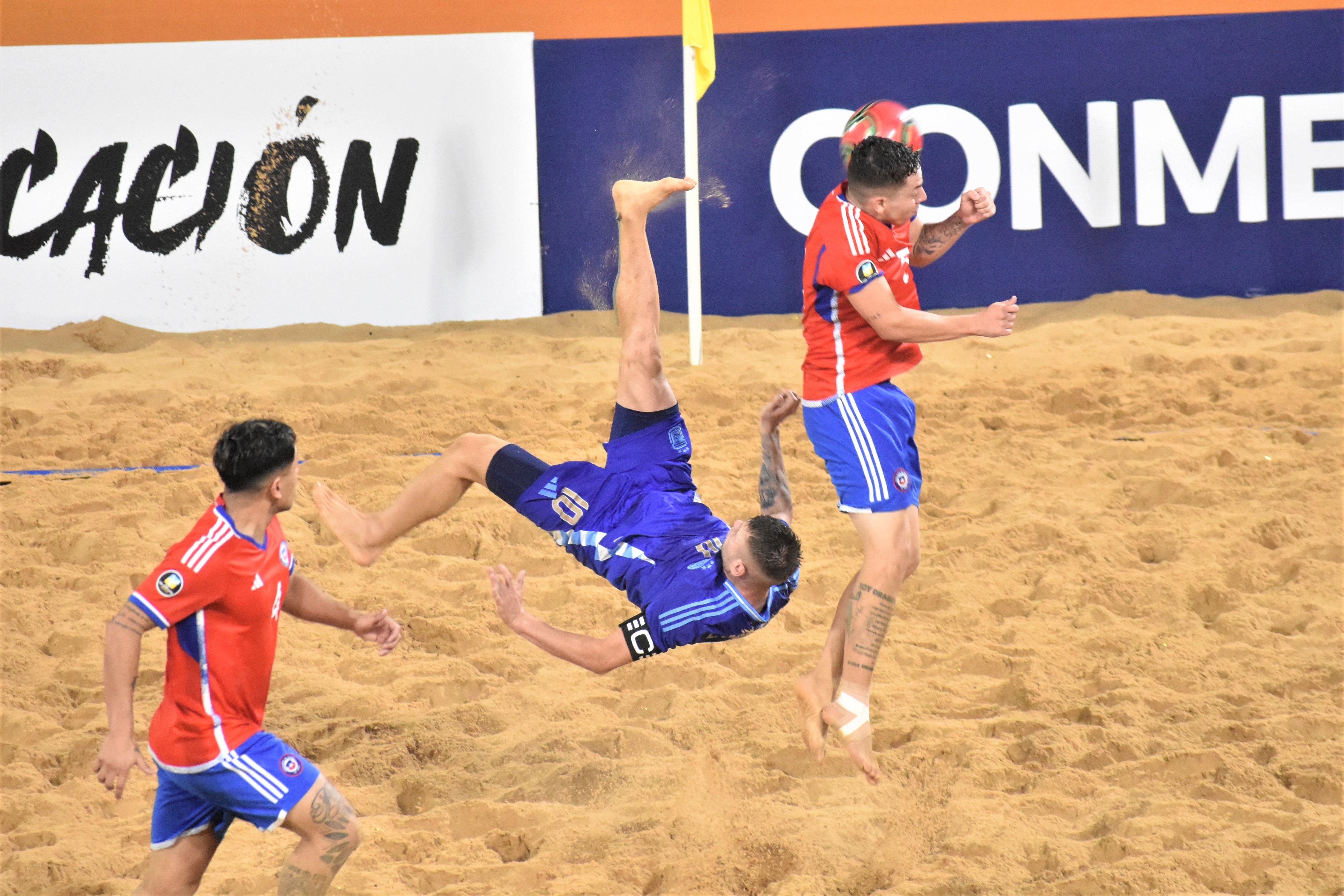 Liga Evolución de Fútbol Playa: triunfos de la Mayor y la Sub 20