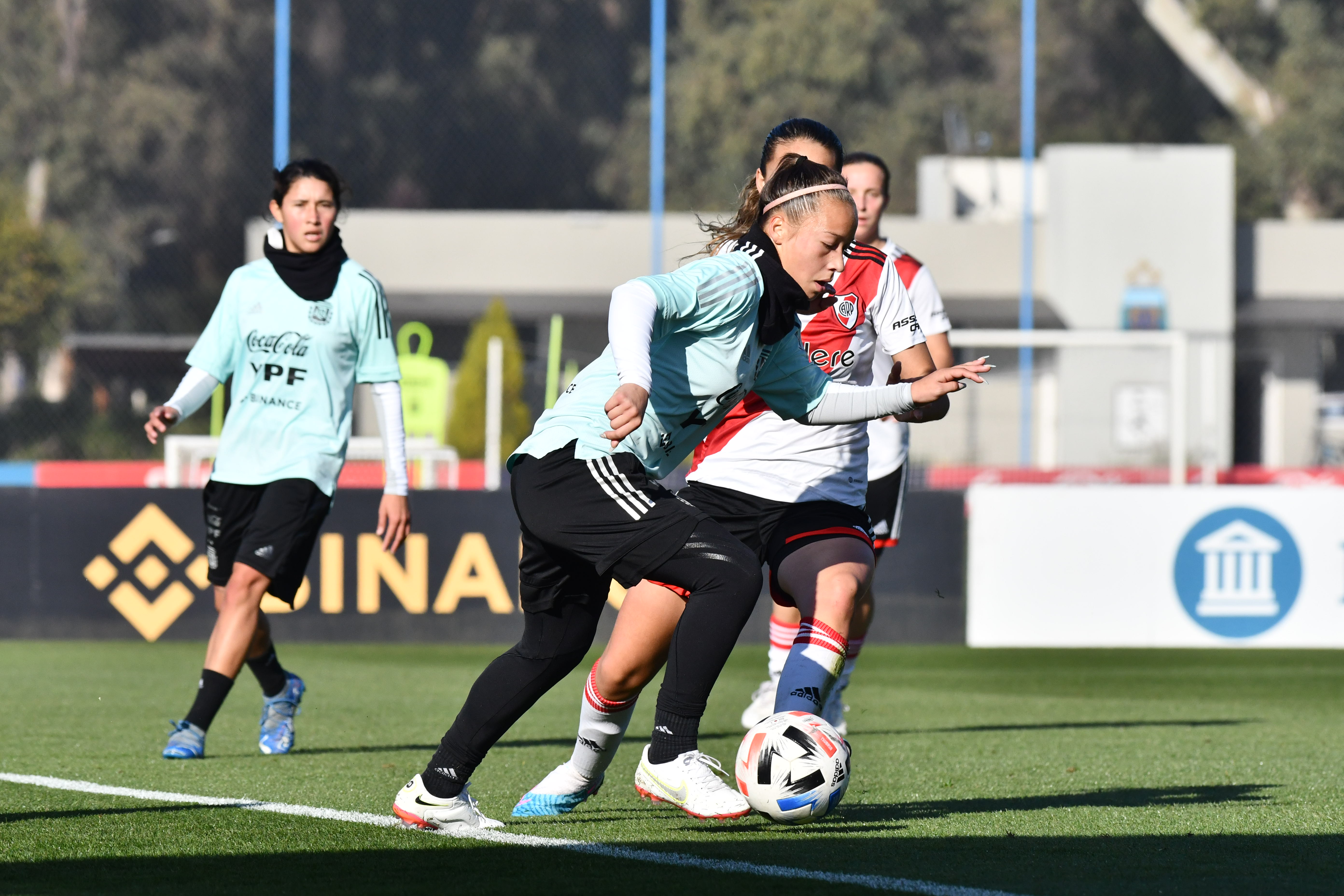 La preselección juvenil femenina disputó un amistoso ante River