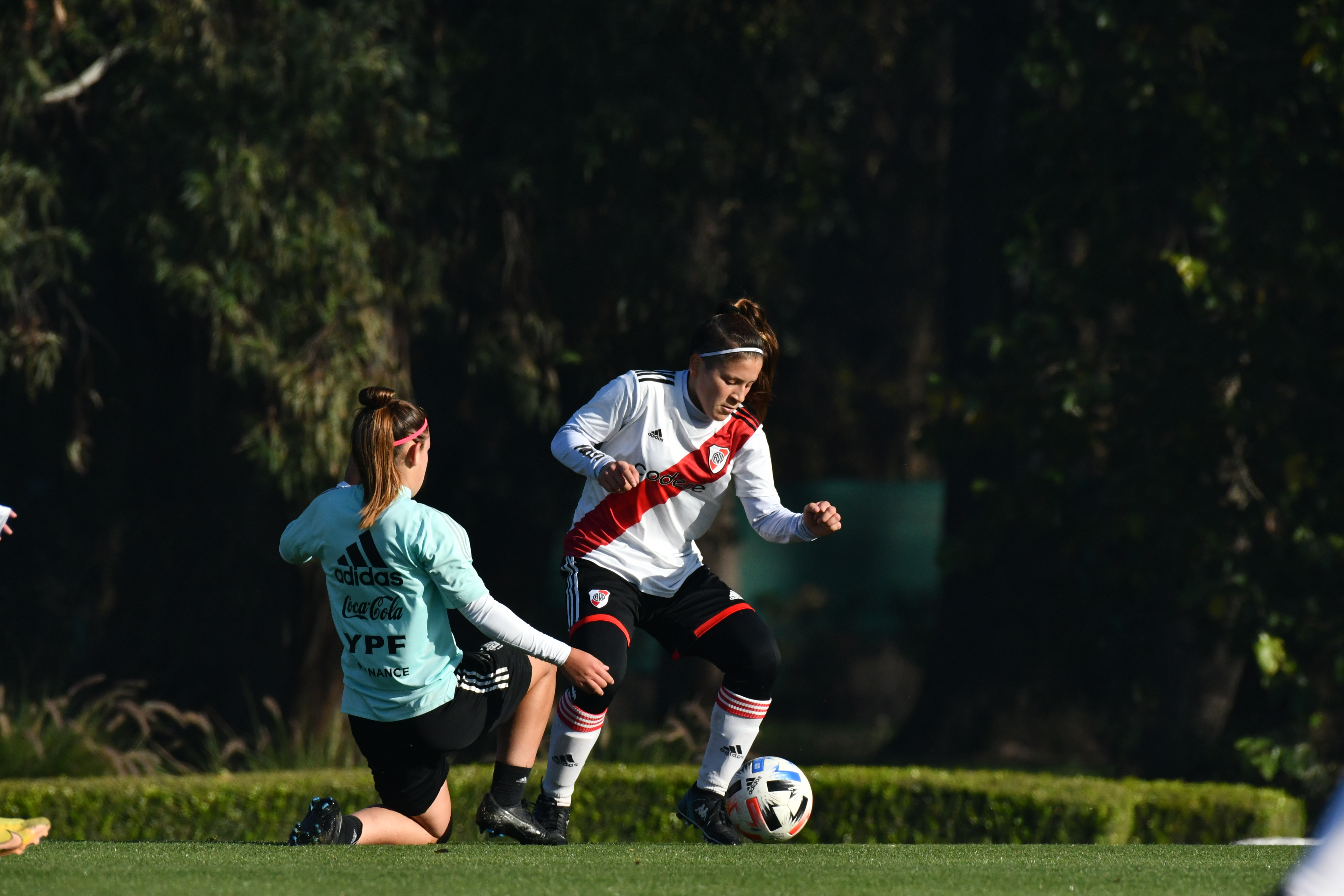 La preselección juvenil femenina disputó un amistoso ante River