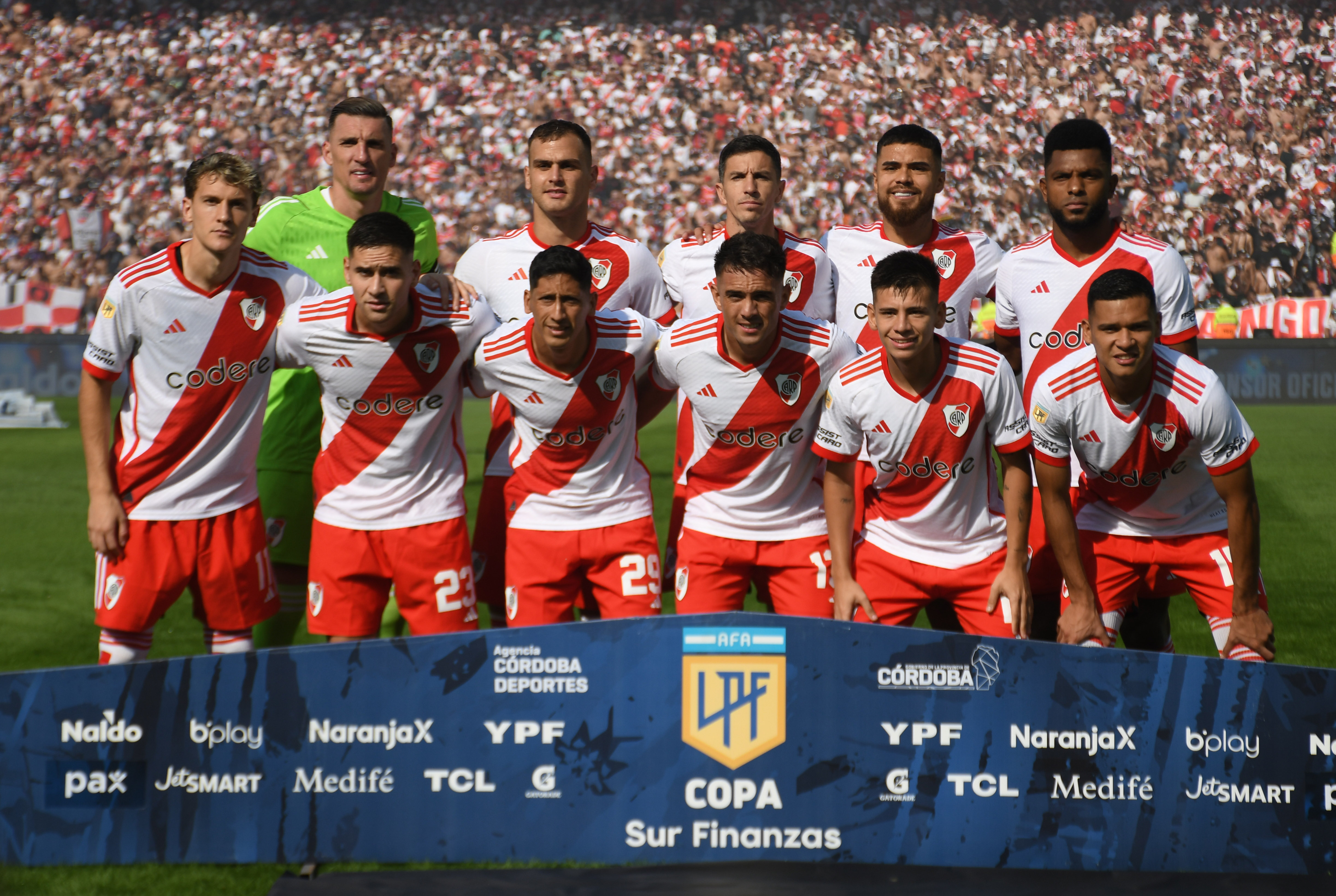 Boca superó a River en el Superclásico disputado en el Estadio Mario A. Kempes