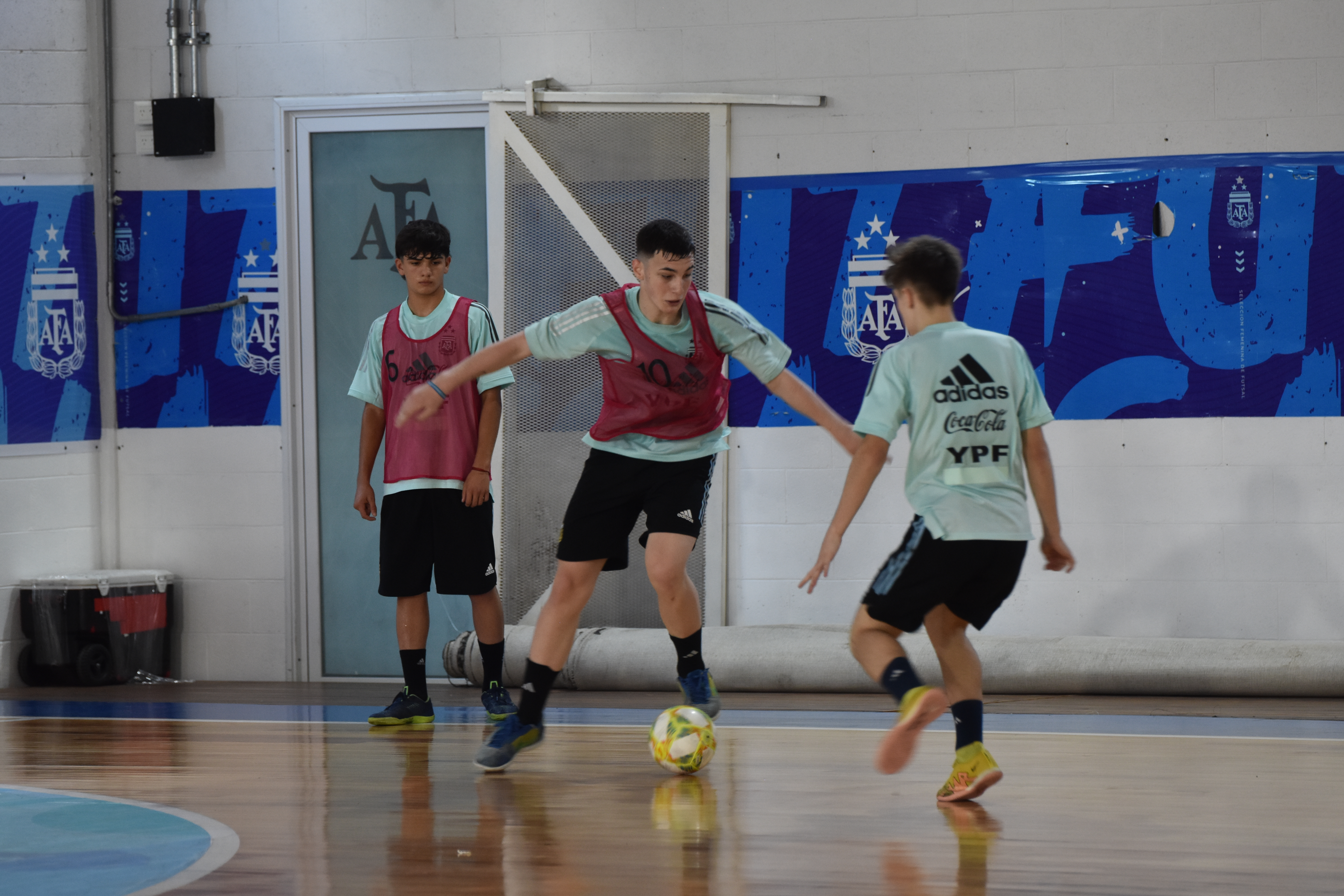 Santiago Basile completó una pretemporada de tres semanas con una Preselección de jugadores Sub17