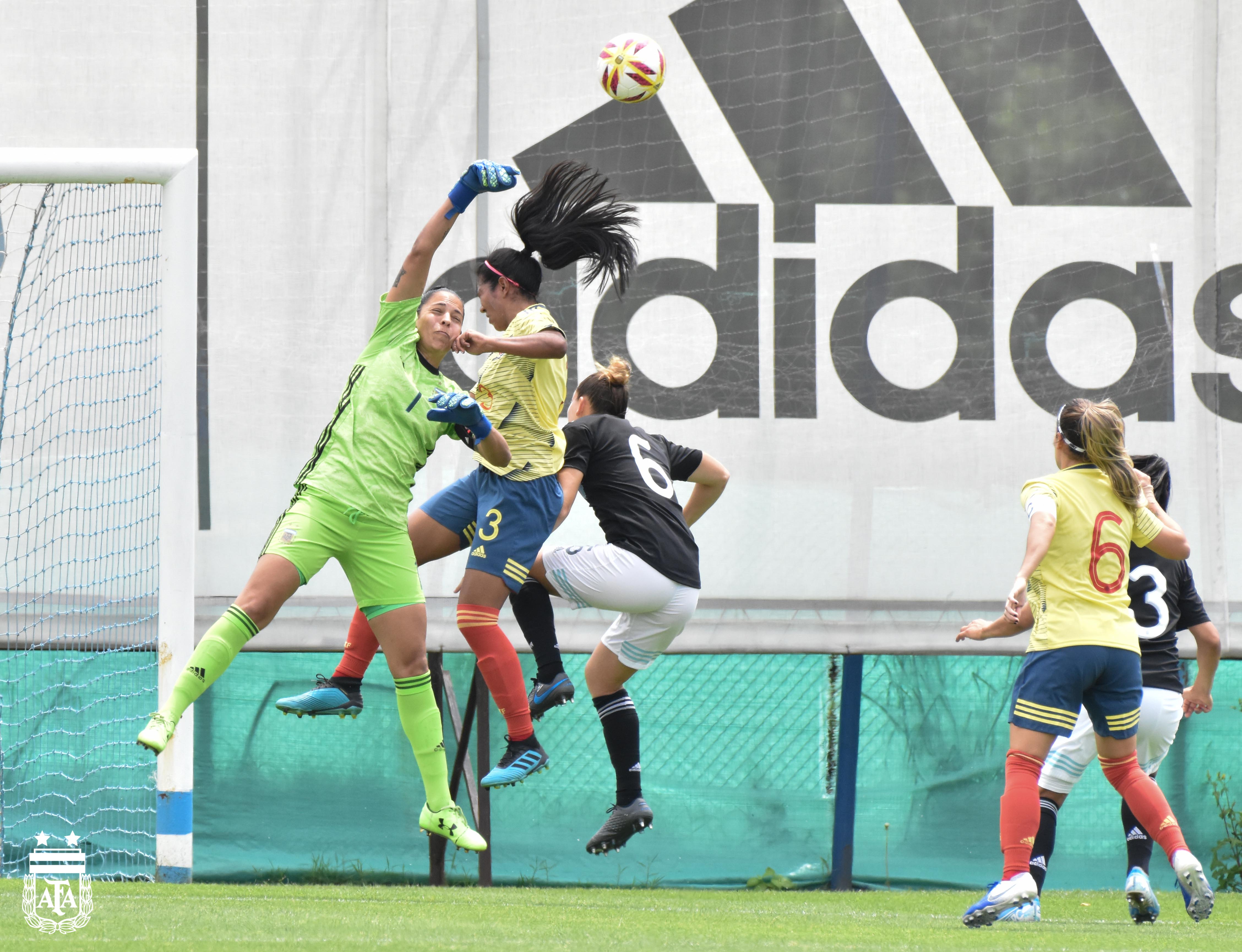 En su segundo amistoso, Argentina superó a Colombia por 1 a 0