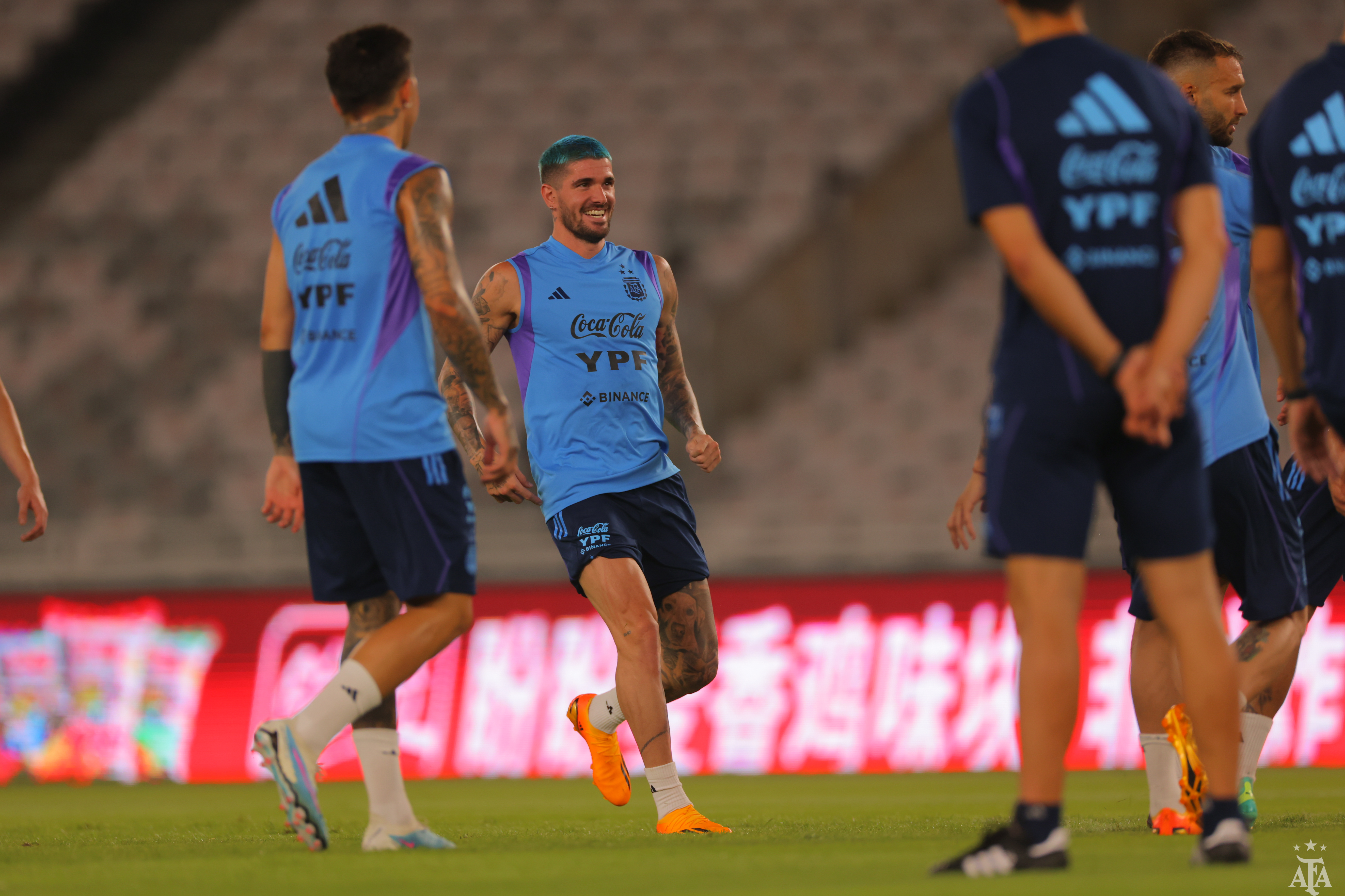 Último entrenamiento de la Selección en Yakarta de cara al partido ante Indonesia